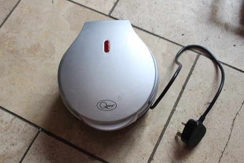 Quest 35640 omelette maker