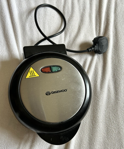 Daewoo electric omelette maker - omelette,